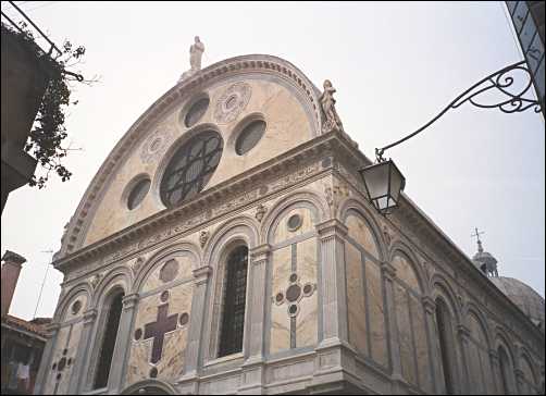 Miracoli-kirken.jpg (25182 bytes)